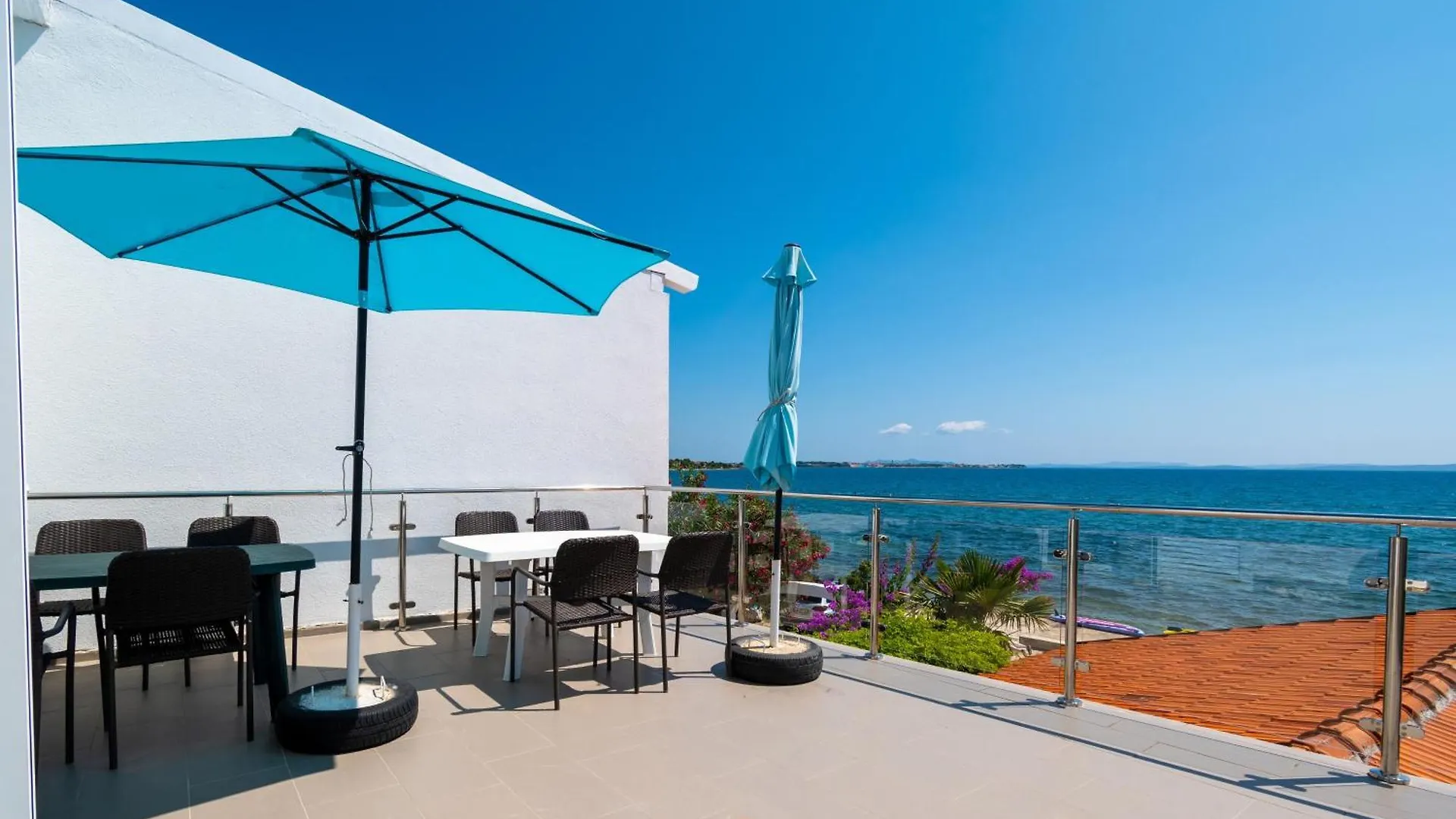 Apartments By The Sea Vir - 21401